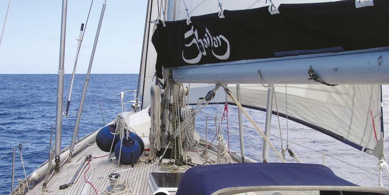 sailing-yacht-charter-Shaitan-foredeck-01