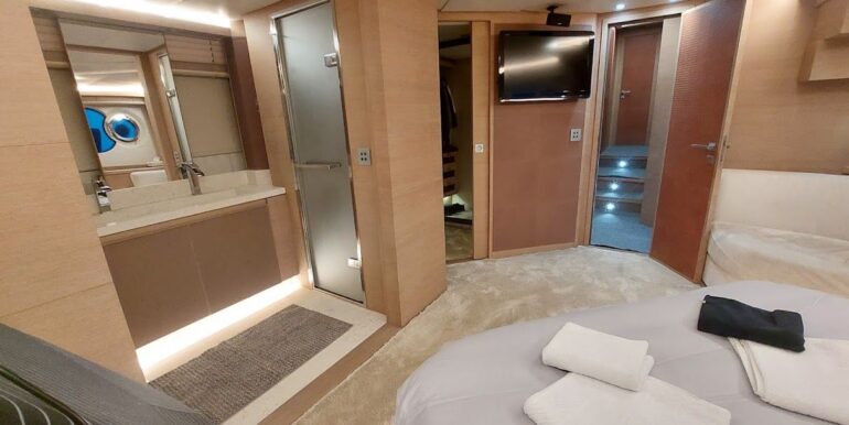 montecarlo 76 VIP cabin 2